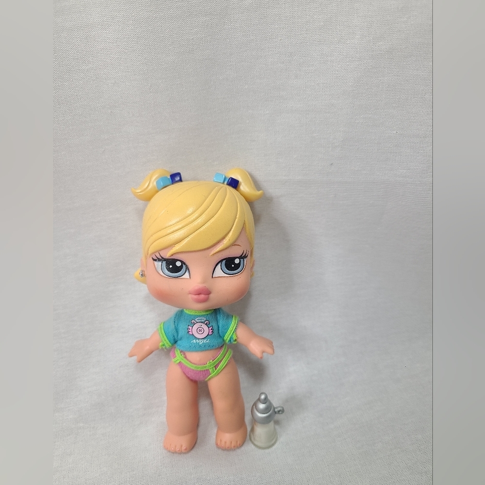 BRATZ Babyz 5" Doll Figure MGA Entertainment Blonde Blue Eyes Chloe